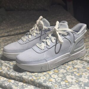 Youth Jordan’s baby blue size 6y